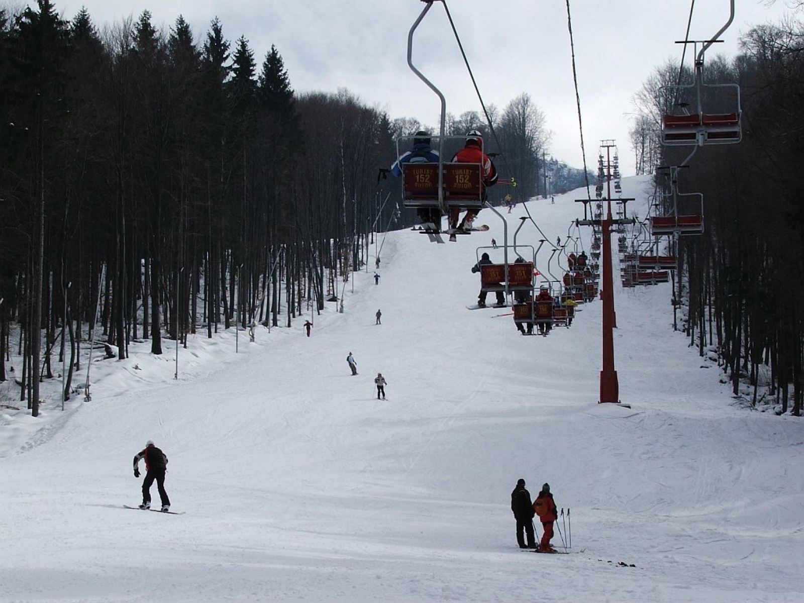 statiune montana suiorul, complexul suior, masivul mogosa, judetul maramures, partie, telescaun