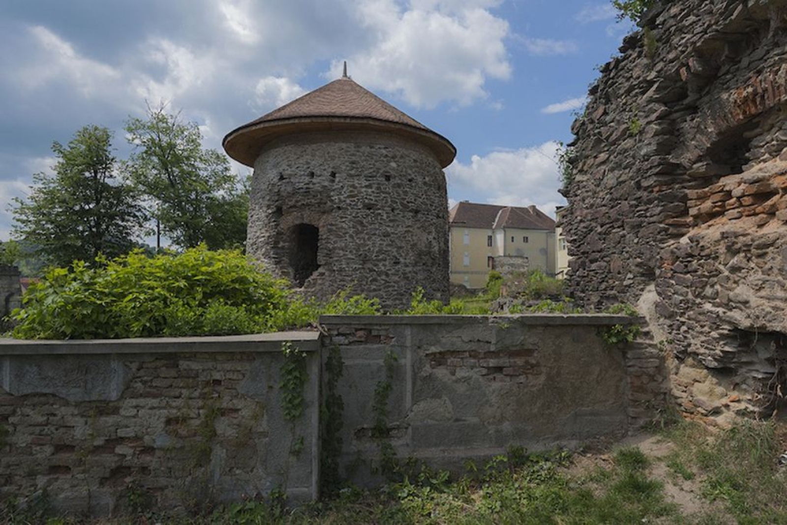 cetatea bathory, simleu silvaniei, comitatul crasnei, judetul salaj, cetate, fortareata, familia Bathory