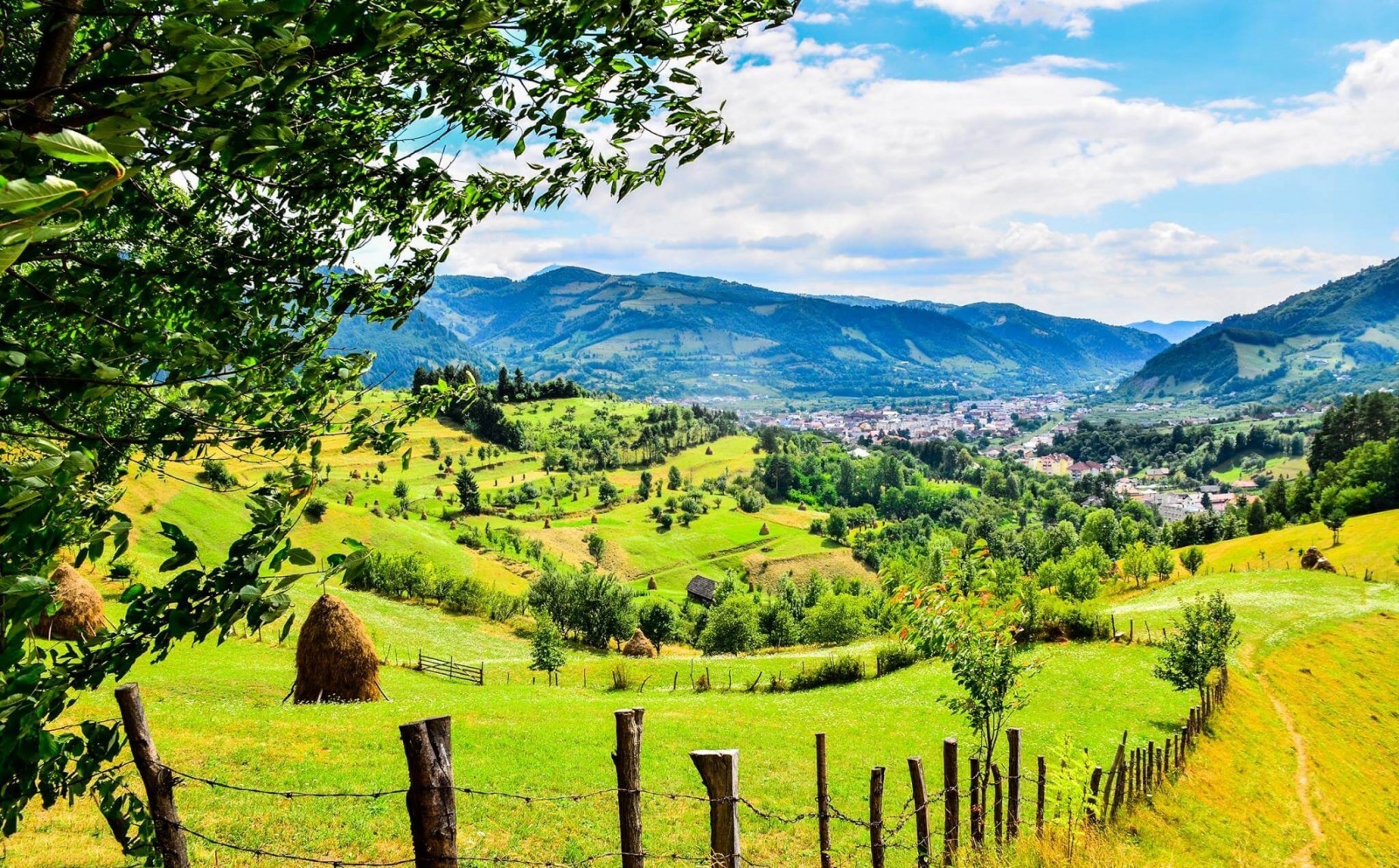 statiunea sangeorz-bai, izvoare de apa minerala bicarbonate, clorate, sodice