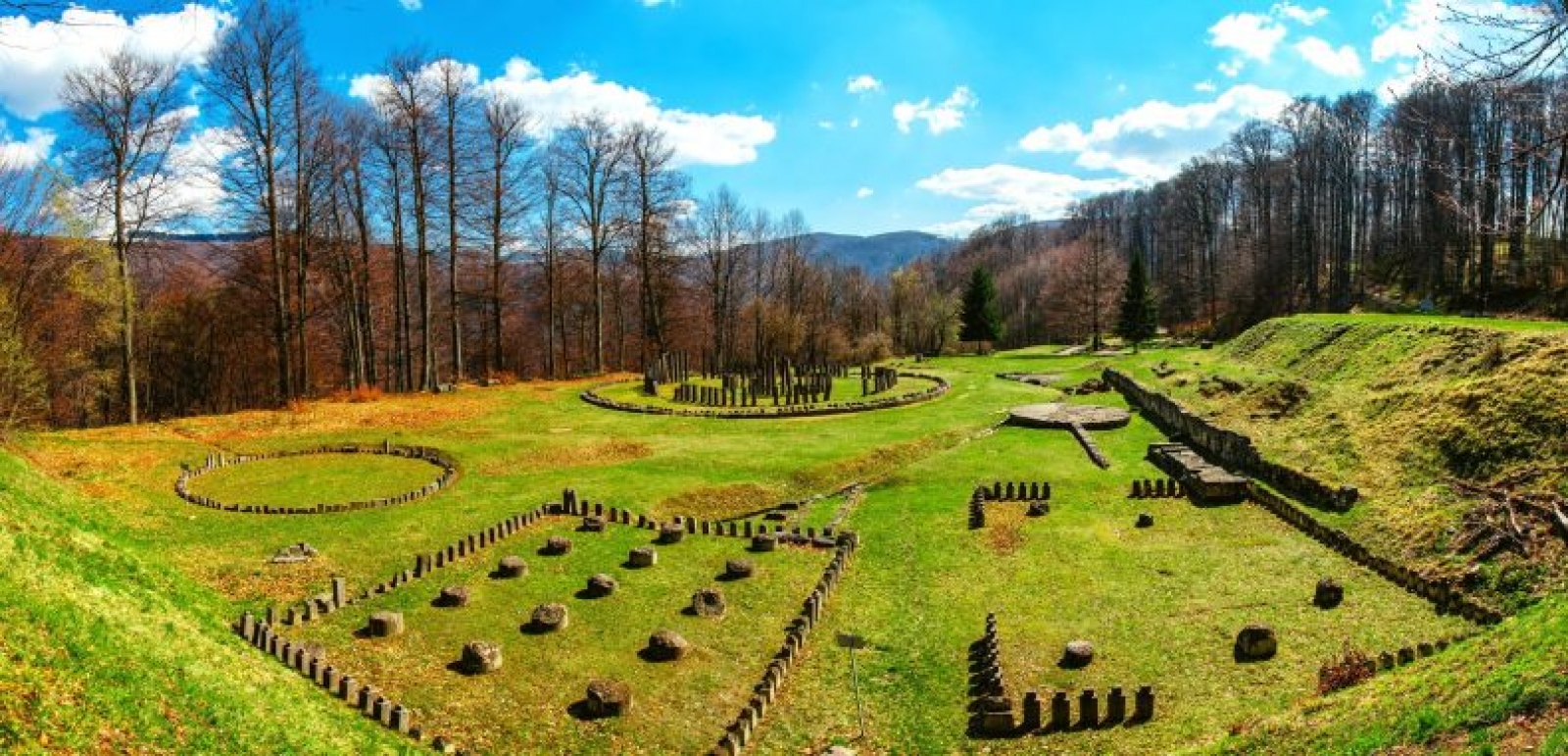 Sarmizegetusa Regia, Gradistea de munte, muntii orastiei, ruine, cetate dacica, daci, asezare antica