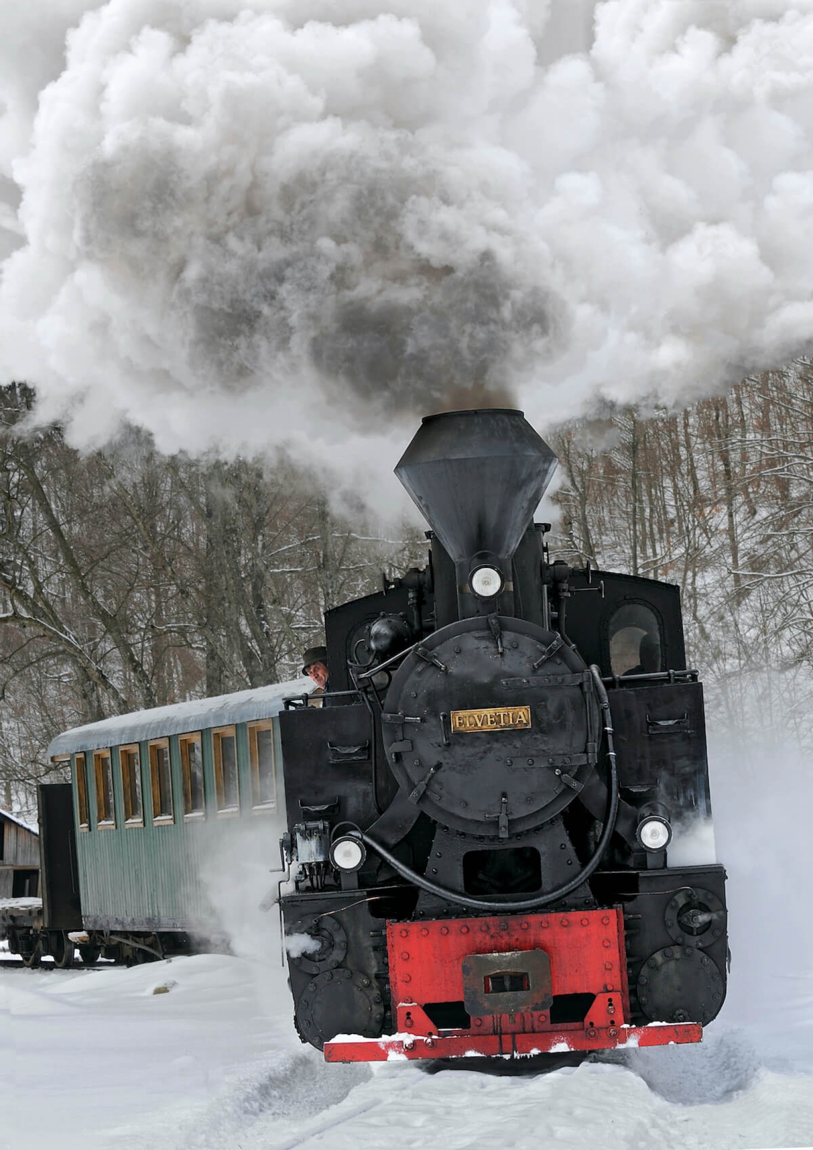 Mocanita, Maramures, tren cu aburi, iarna, vehicul feroviar autentic