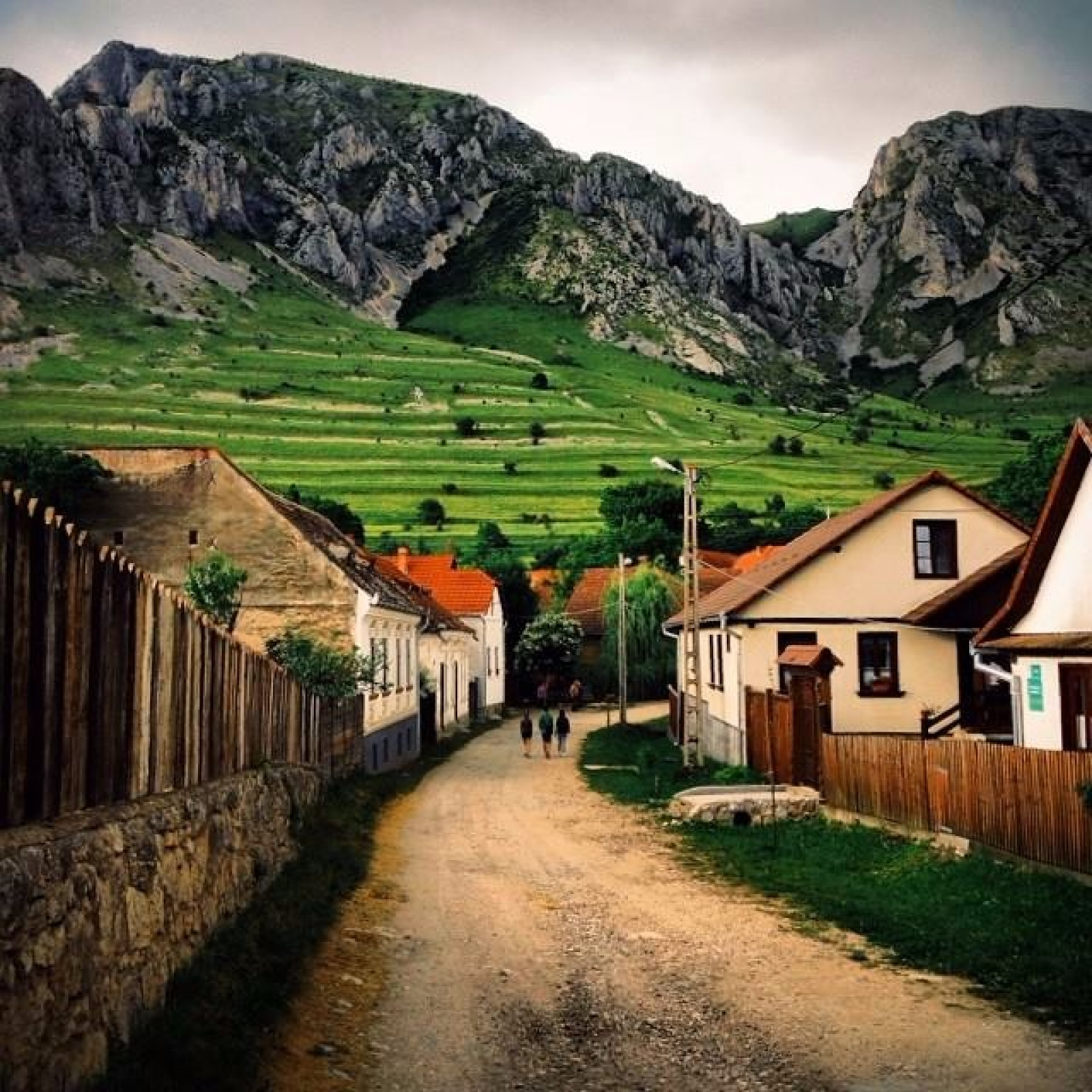 România rurală: 4 sate tradiționale care te vor fermeca